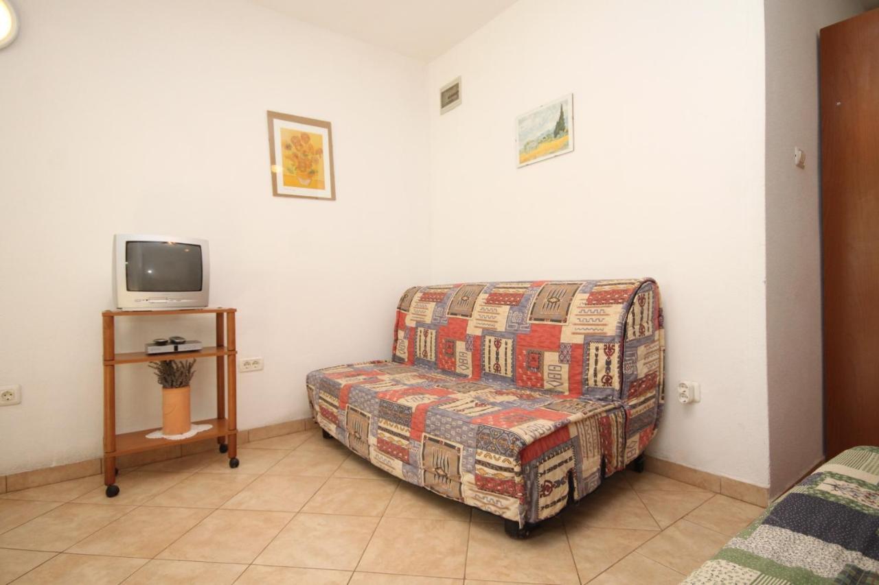 With A Parking Space - 7171 Umag
